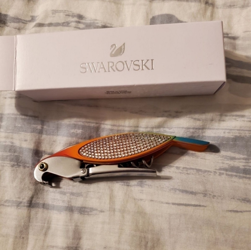 SWAROVSKI PARROT BOTTLE WINE OPENER NEW